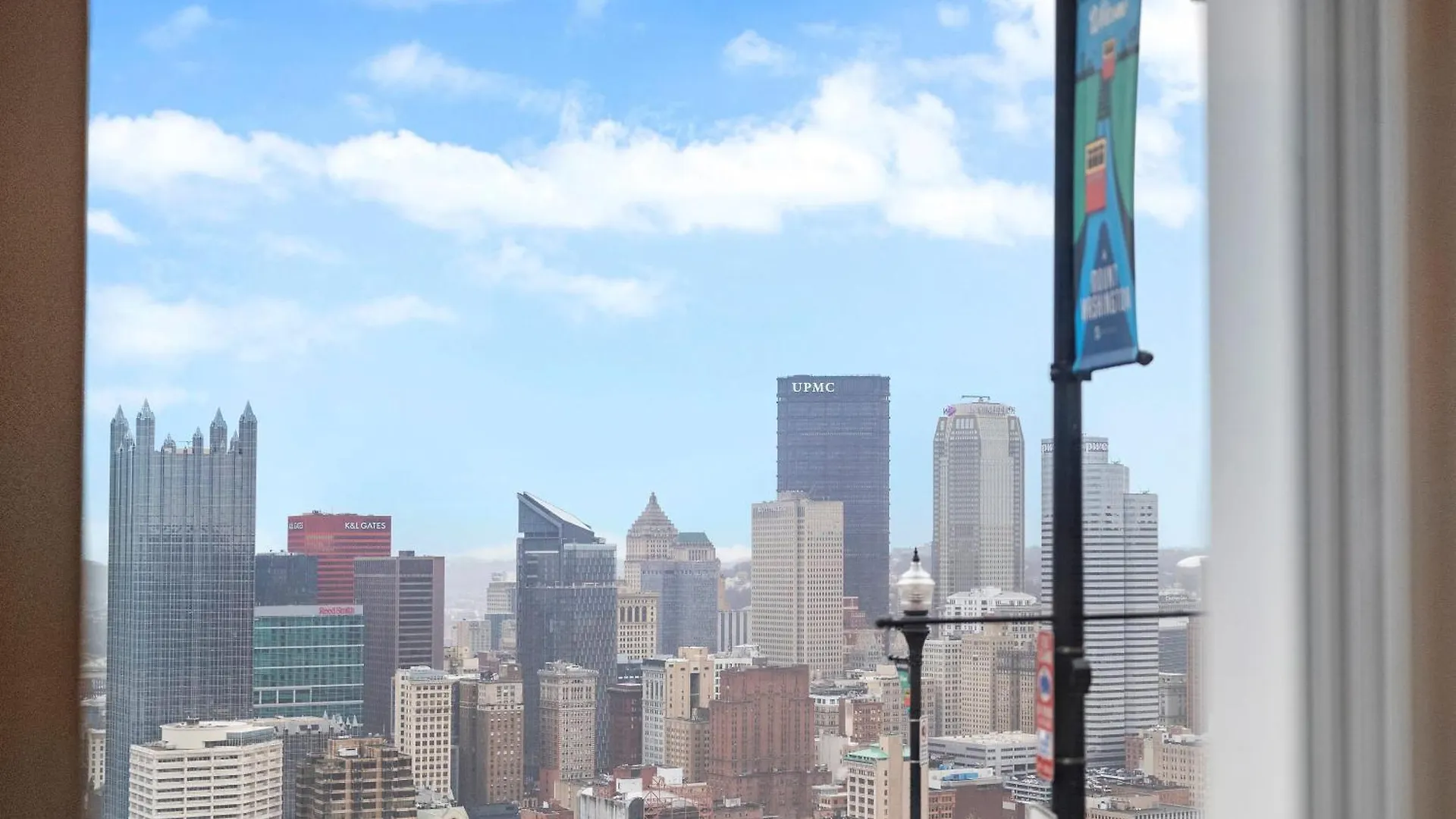 Charming Studio-Panoramic View-Your Pittsburgh Sanctuary Apartment 0*,